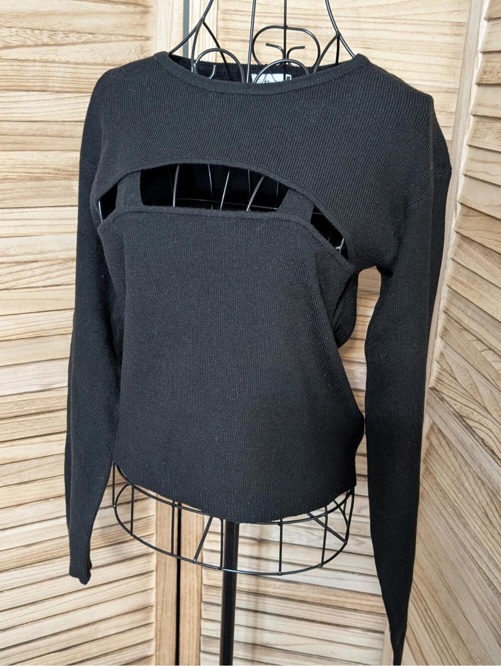 The Drop Cutout Sweater Black Size Large NWT‎
